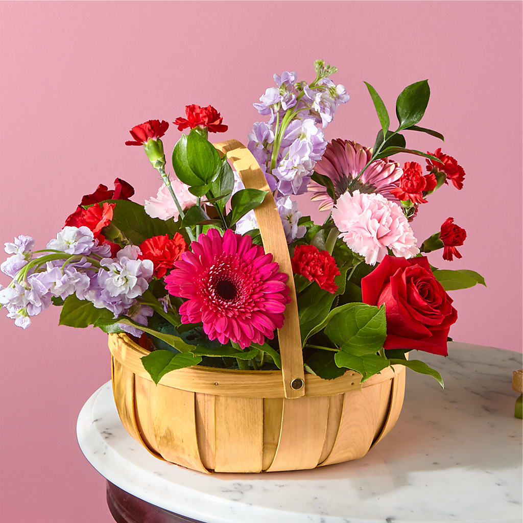 Pink Picnic Basket – Abell Flower Shop, Abernathy TX