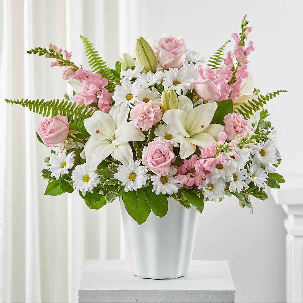 Soft Touch Tabletop Basket – Abell Flower Shop, Abernathy TX