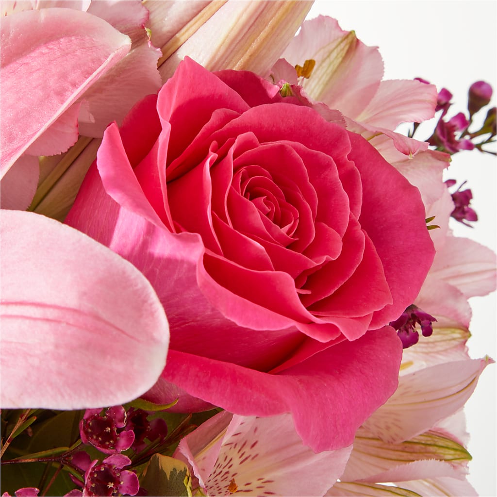 Lucky in Love Bouquet –  Abell Flower Shop, Abernathy TX
