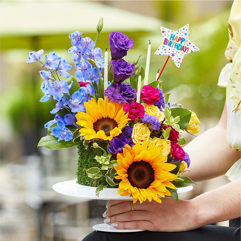 Star of the Day Floral Cake –  Abell Flower Shop, Abernathy TX